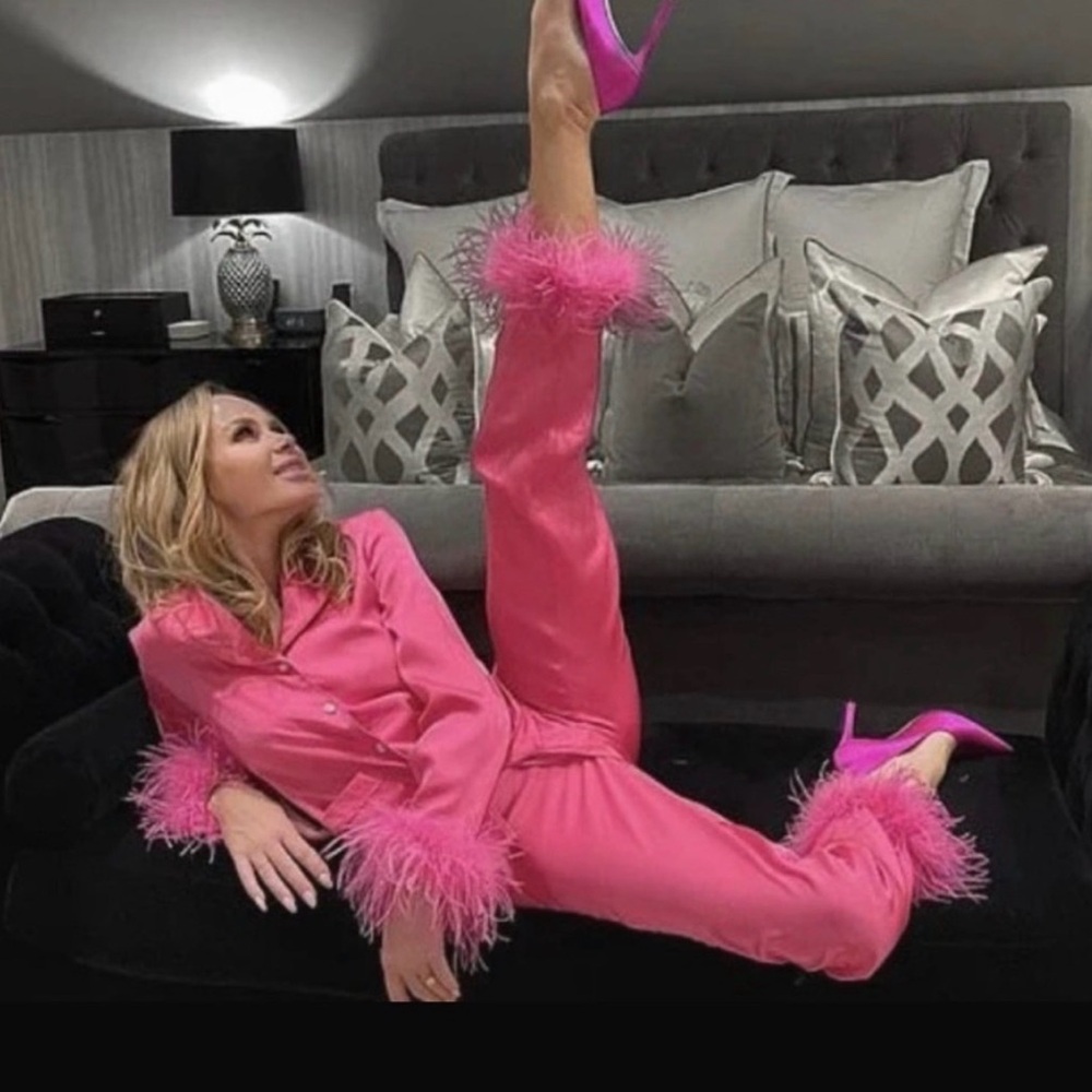 NADINE MERABI DARCIE Luxury Hot Pink Feathered Pijamas Set